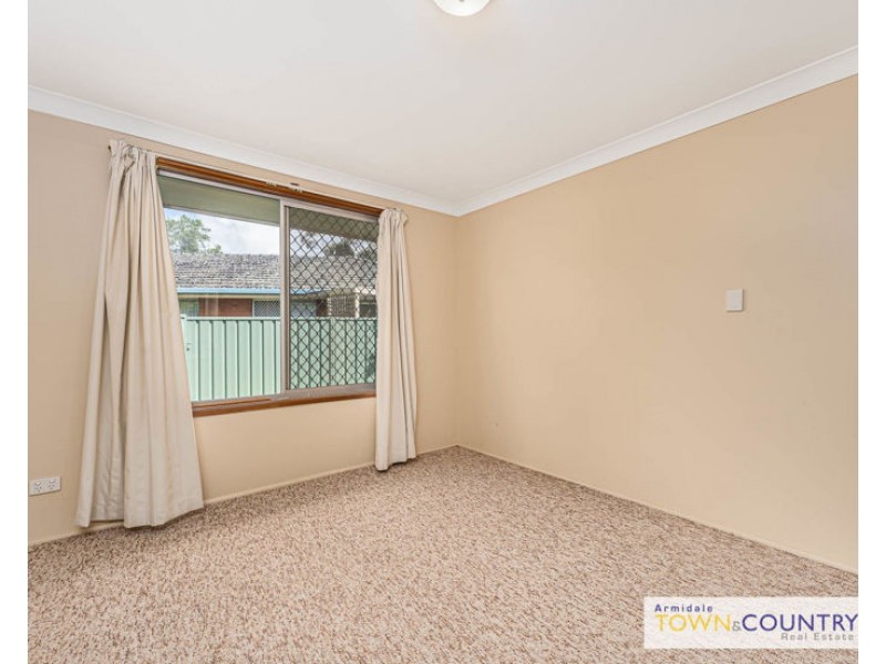 1, 2 & 3 11 Queen Elizabeth Drive, Armidale NSW 2350