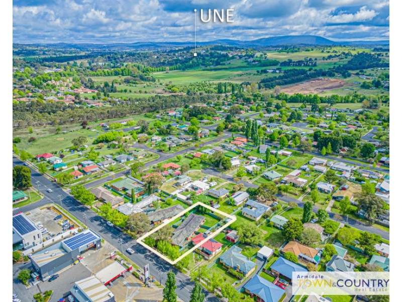 1, 2 & 3 11 Queen Elizabeth Drive, Armidale NSW 2350