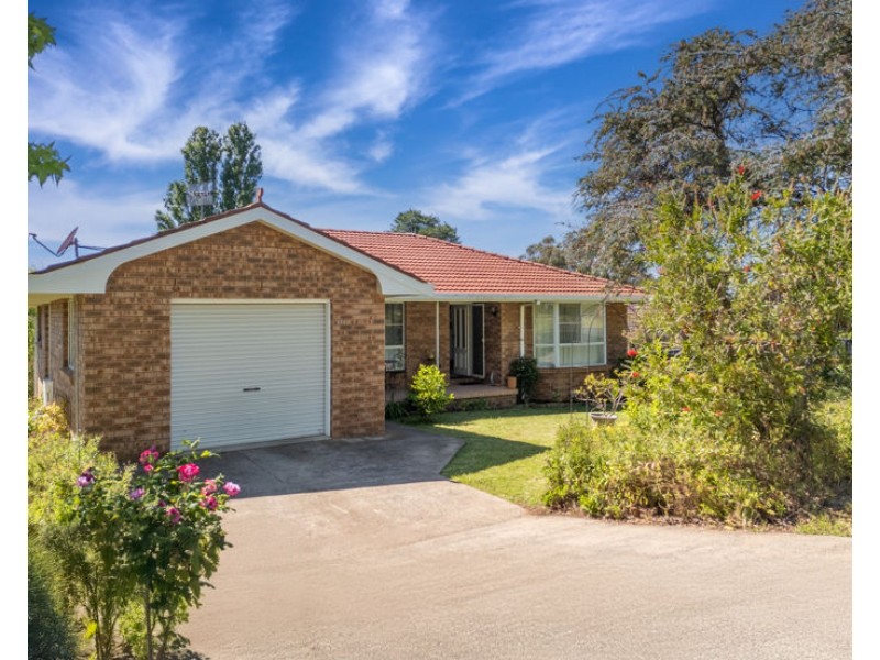 73 Glen Innes Road, Armidale NSW 2350
