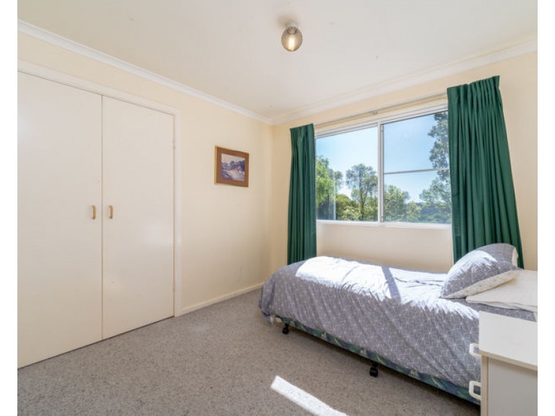 73 Glen Innes Road, Armidale NSW 2350