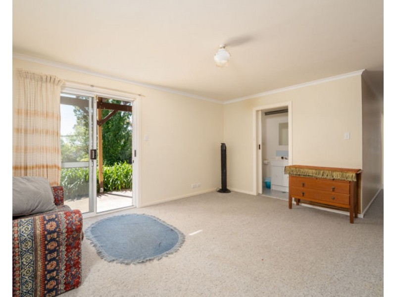 73 Glen Innes Road, Armidale NSW 2350