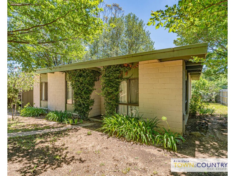 1/18 Nyssa Street, Armidale NSW 2350
