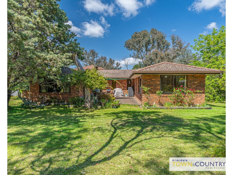 91 Pinegrove Road, Armidale NSW 2350