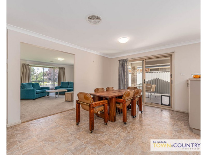 8 Rusden Court, Armidale NSW 2350