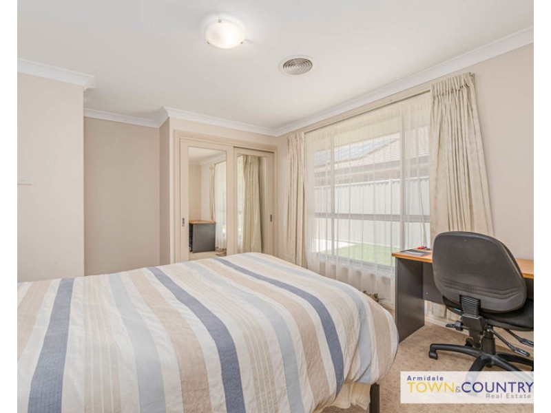 8 Rusden Court, Armidale NSW 2350