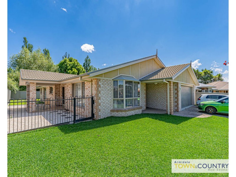 8 Rusden Court, Armidale NSW 2350