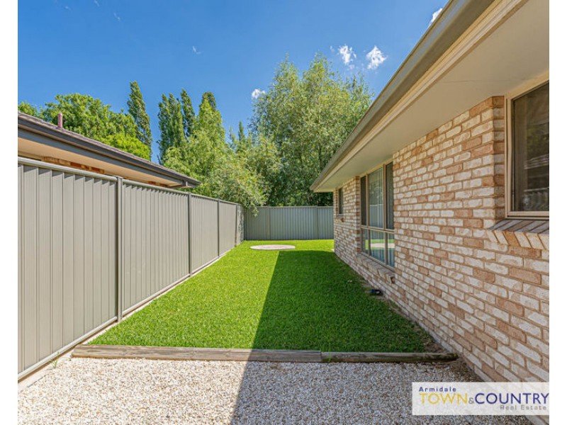 8 Rusden Court, Armidale NSW 2350