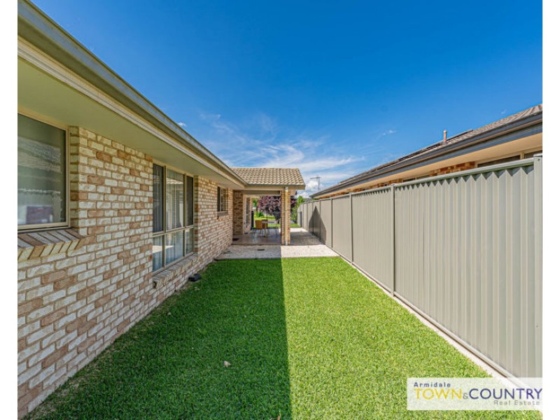 8 Rusden Court, Armidale NSW 2350