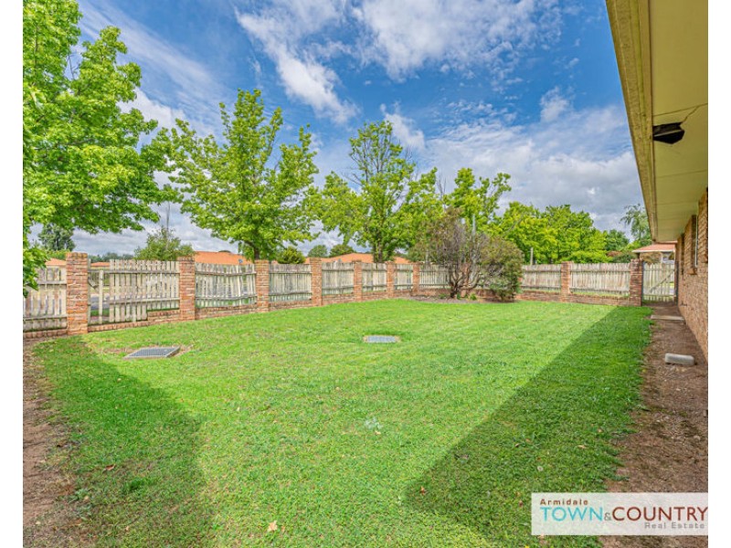 1/85 Queen Elizabeth Drive, Armidale NSW 2350