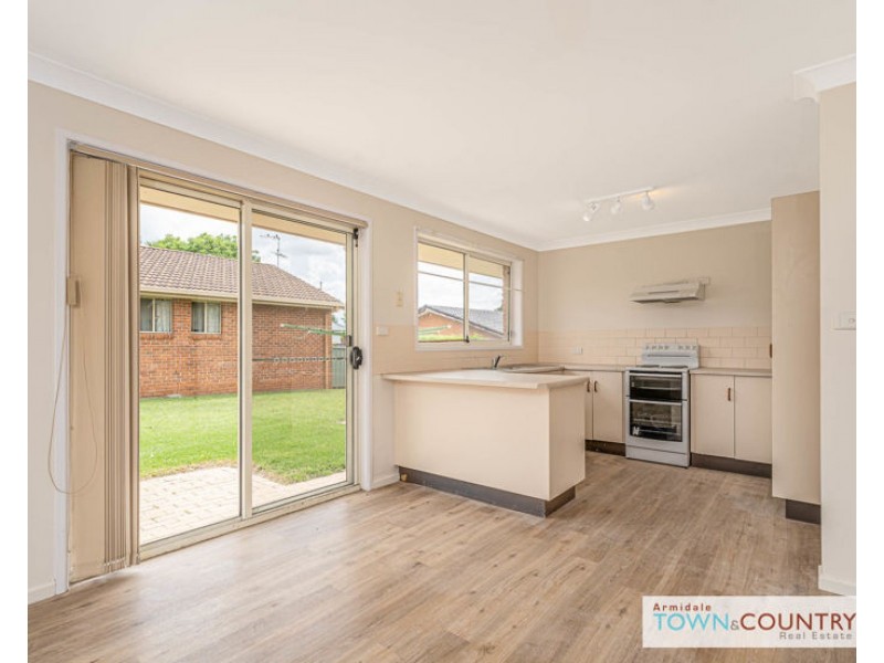 1/85 Queen Elizabeth Drive, Armidale NSW 2350