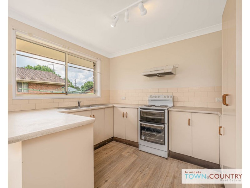 1/85 Queen Elizabeth Drive, Armidale NSW 2350