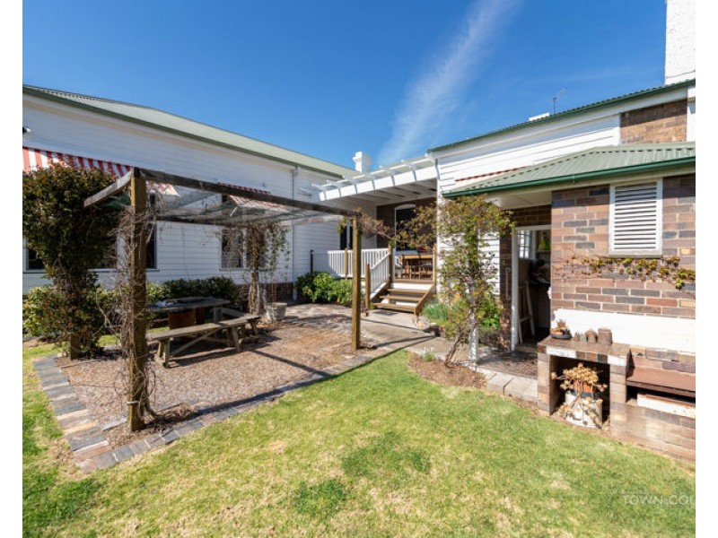 151 Brown Street, Armidale NSW 2350