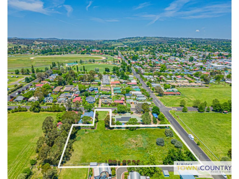 51 Kirkwood Street, Armidale NSW 2350