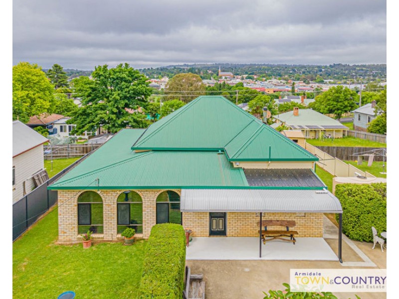 18 Wade Avenue, Armidale NSW 2350