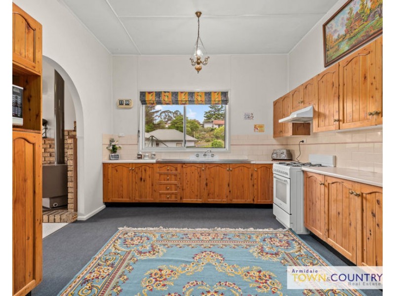 18 Wade Avenue, Armidale NSW 2350