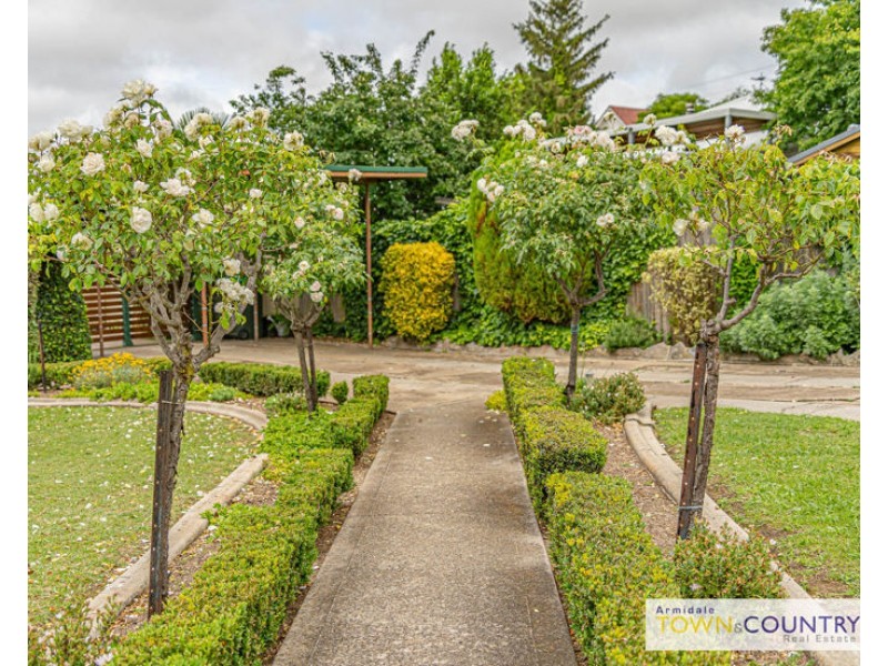18 Wade Avenue, Armidale NSW 2350