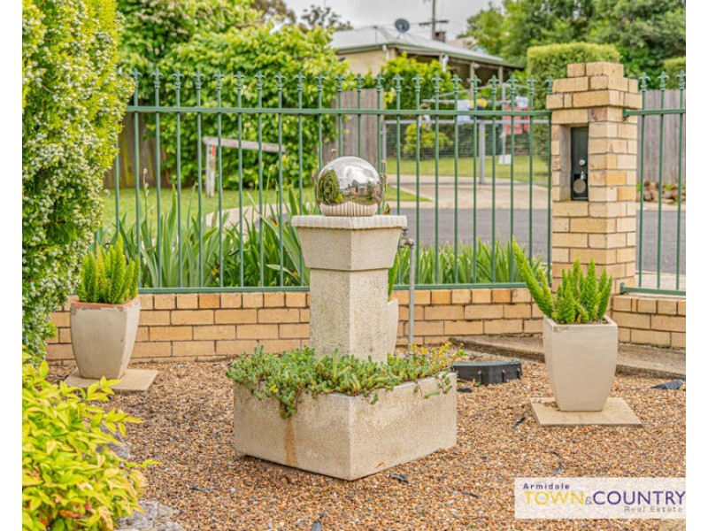 18 Wade Avenue, Armidale NSW 2350
