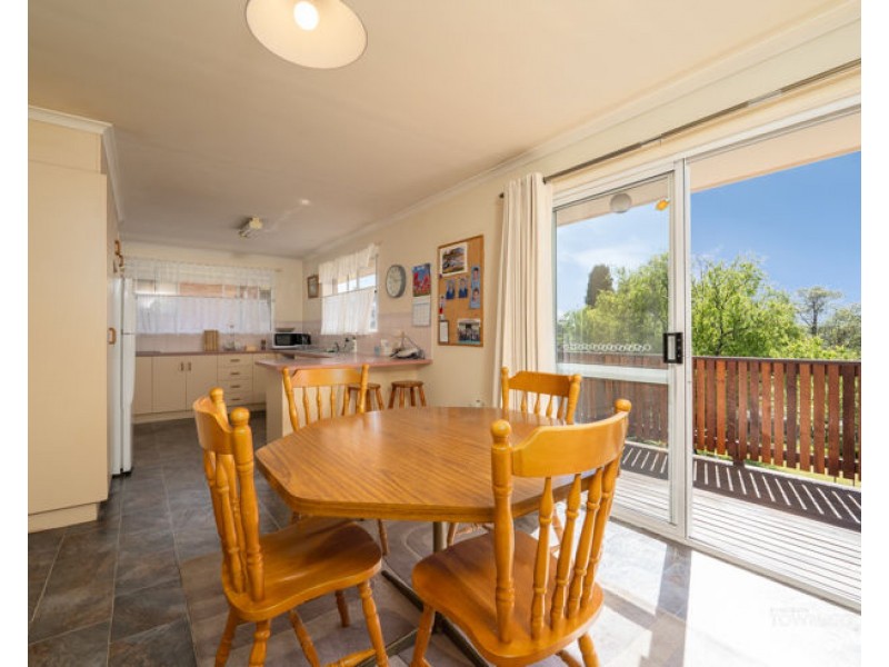 73 Glen Innes Road, Armidale NSW 2350