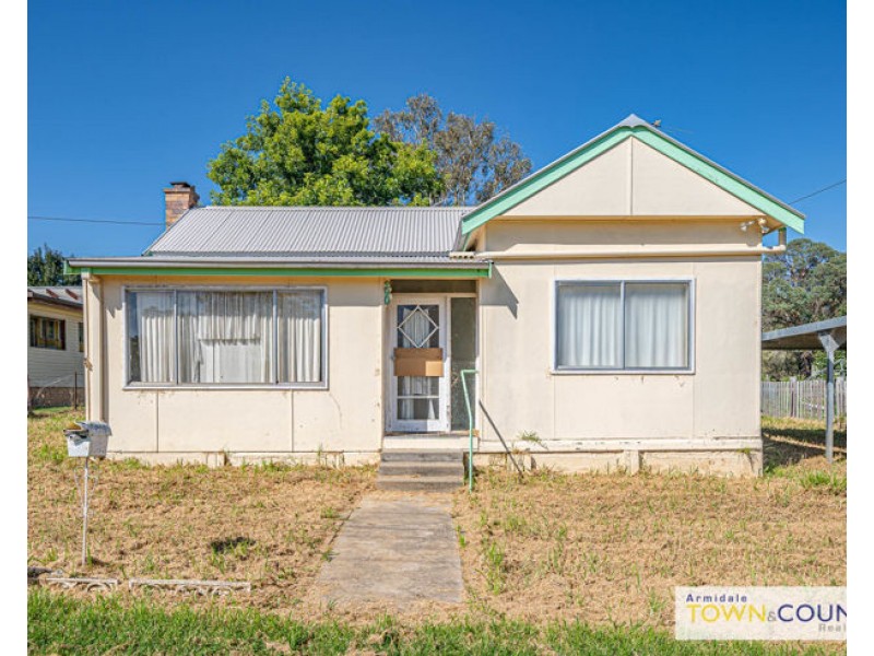 290 Rusden Street, Armidale NSW 2350