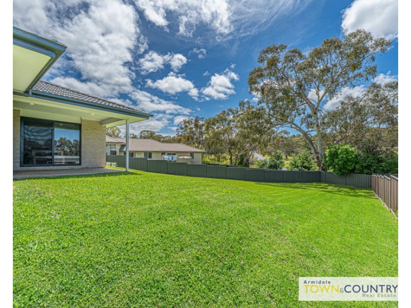 5 McGrath Place, Armidale NSW 2350