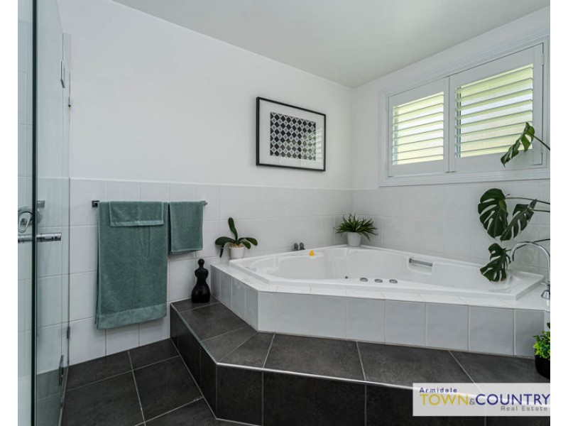 71 The Avenue, Armidale NSW 2350