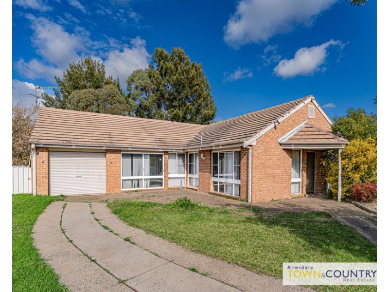 15 Centennial Close, Armidale NSW 2350