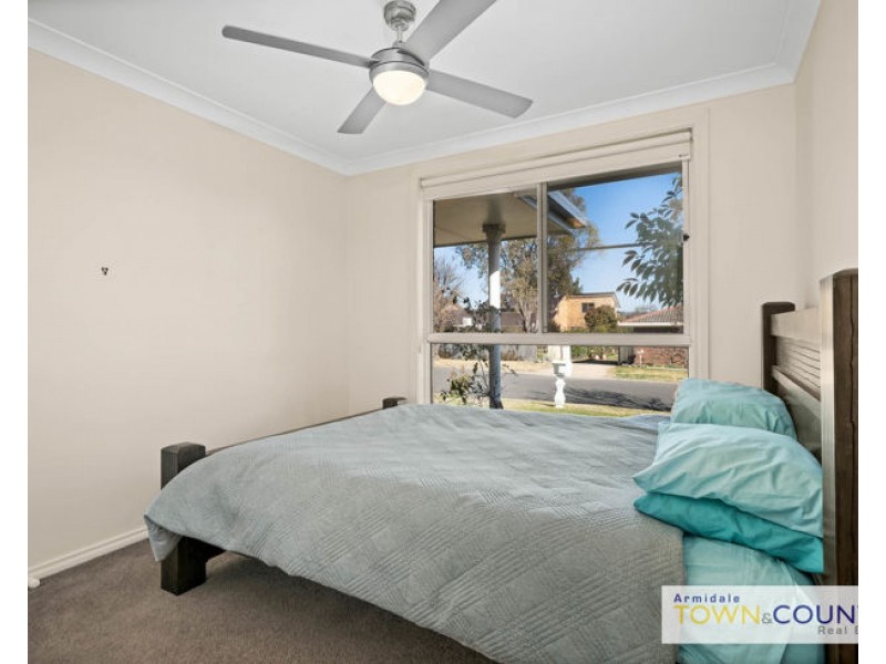 1 Patricia Close, Armidale NSW 2350