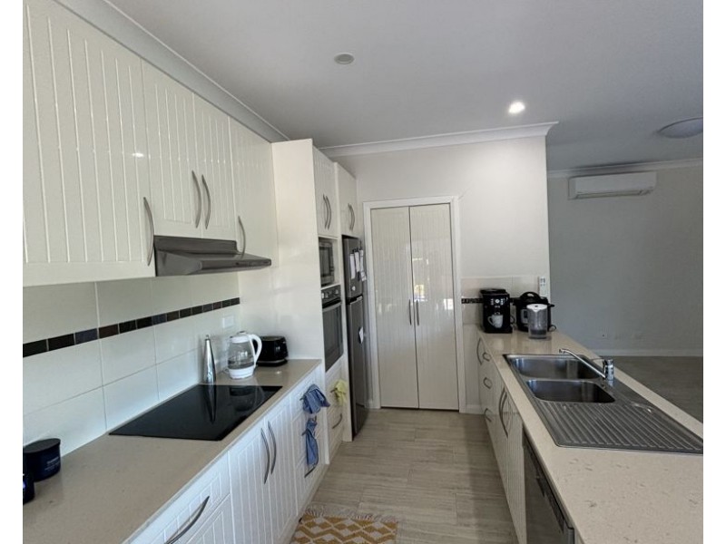1/11 Birch Crescent, Armidale NSW 2350