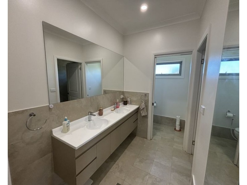 1/11 Birch Crescent, Armidale NSW 2350