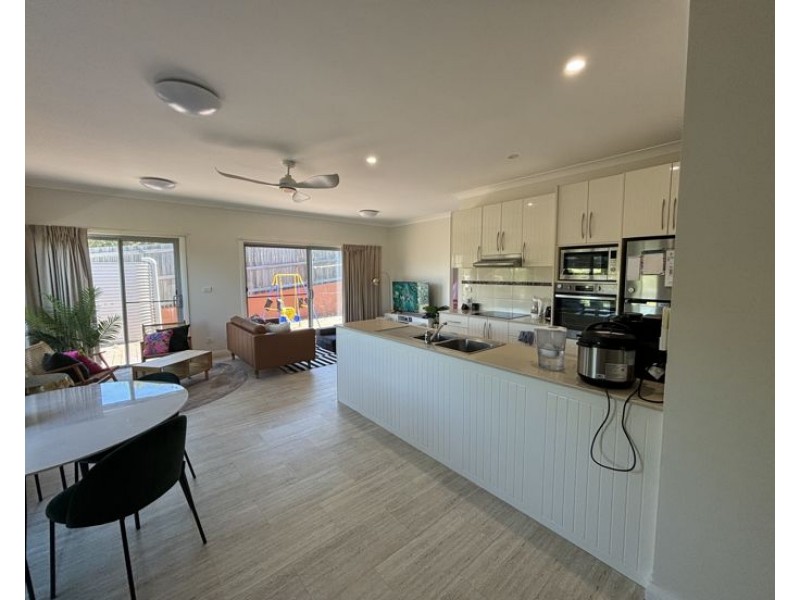 1/11 Birch Crescent, Armidale NSW 2350