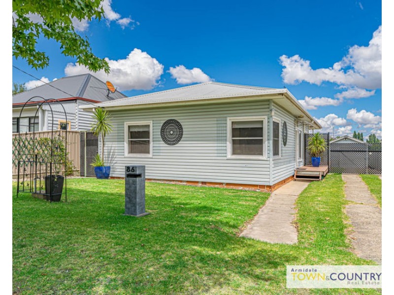 86 Douglas Street, Armidale NSW 2350