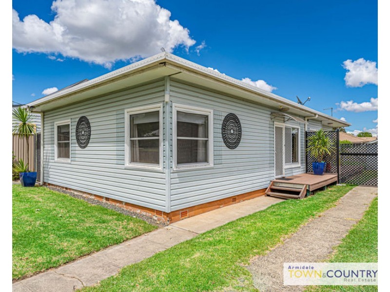 86 Douglas Street, Armidale NSW 2350