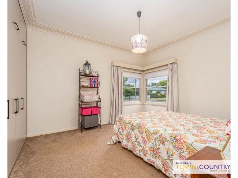 86 Douglas Street, Armidale NSW 2350