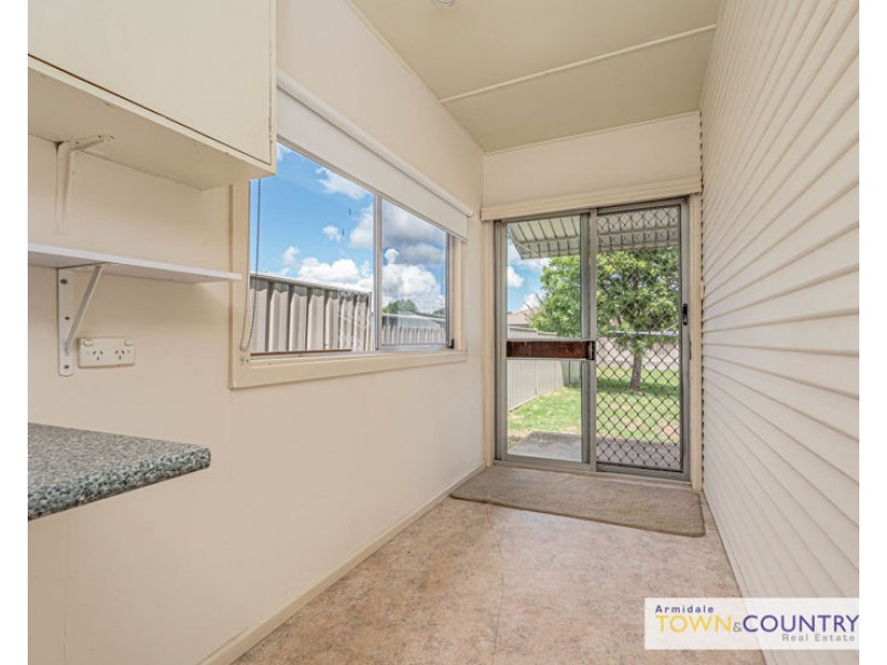 86 Douglas Street, Armidale NSW 2350