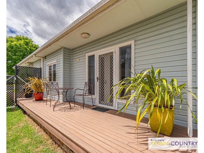 86 Douglas Street, Armidale NSW 2350
