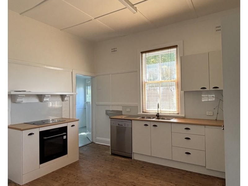 163 Mossman Street, Armidale NSW 2350