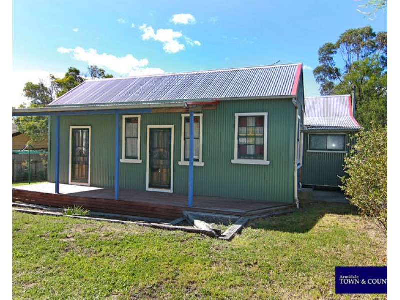 2 Jewel Avenue, Armidale NSW 2350