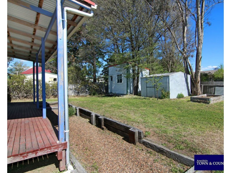 2 Jewel Avenue, Armidale NSW 2350