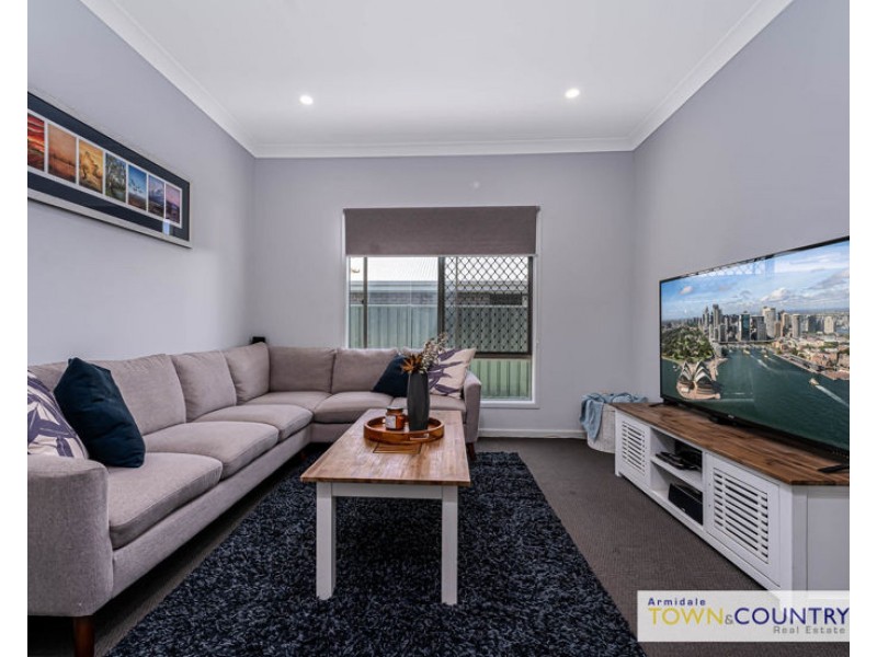 14 Lara Avenue, Armidale NSW 2350