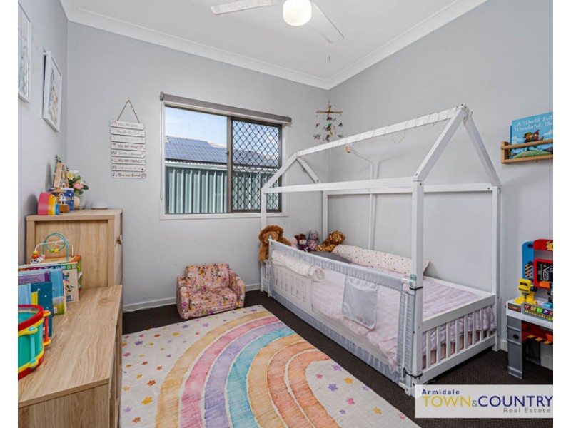 14 Lara Avenue, Armidale NSW 2350