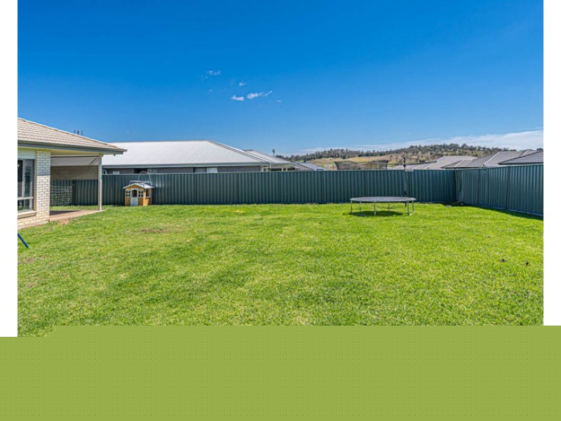14 Lara Avenue, Armidale NSW 2350