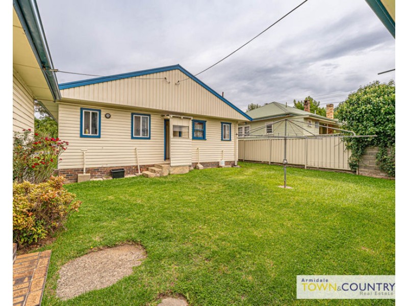 73 Taylor Street, Armidale NSW 2350