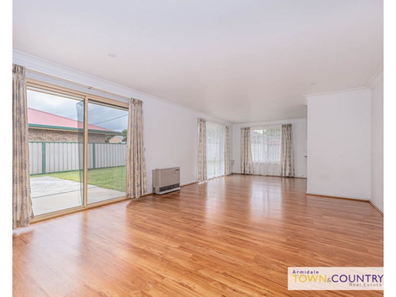 21 Ishbell Drive, Armidale NSW 2350