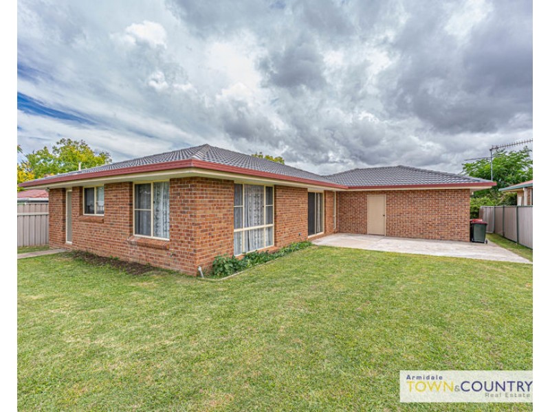21 Ishbell Drive, Armidale NSW 2350