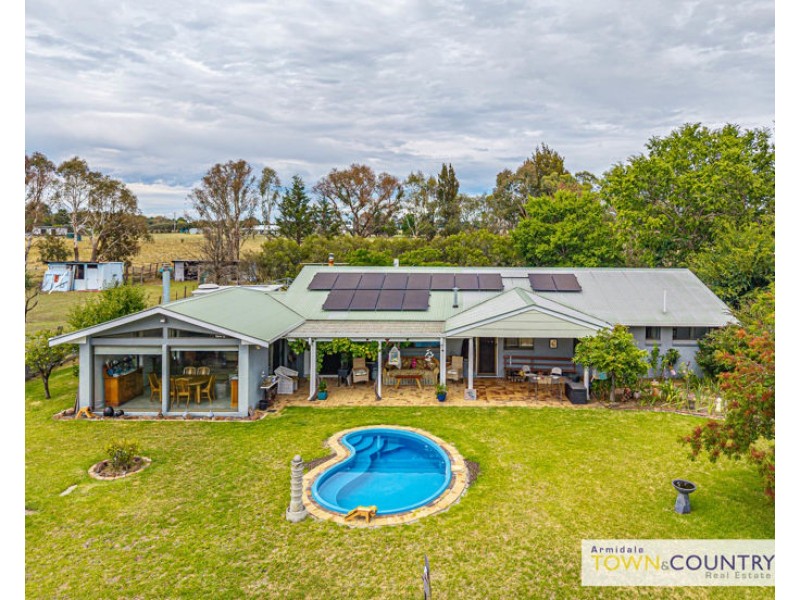 25 Mundays Lane, Armidale NSW 2350