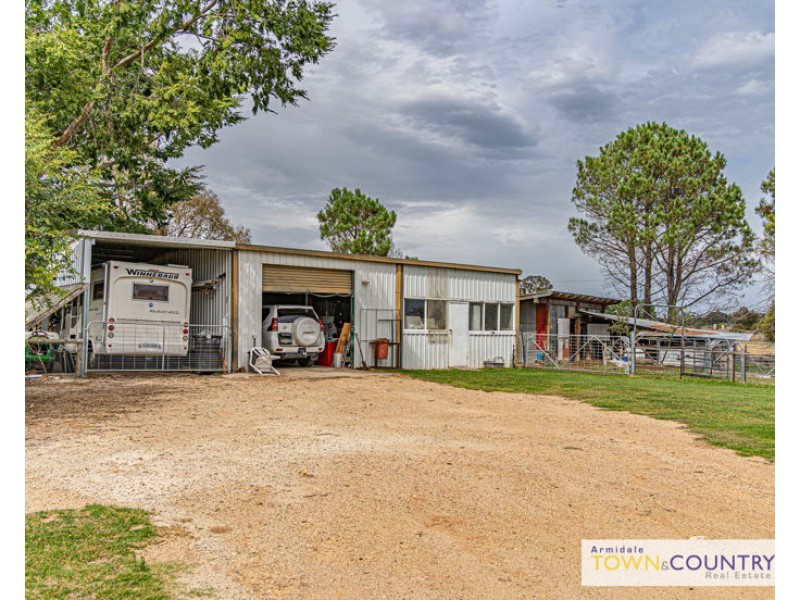 25 Mundays Lane, Armidale NSW 2350