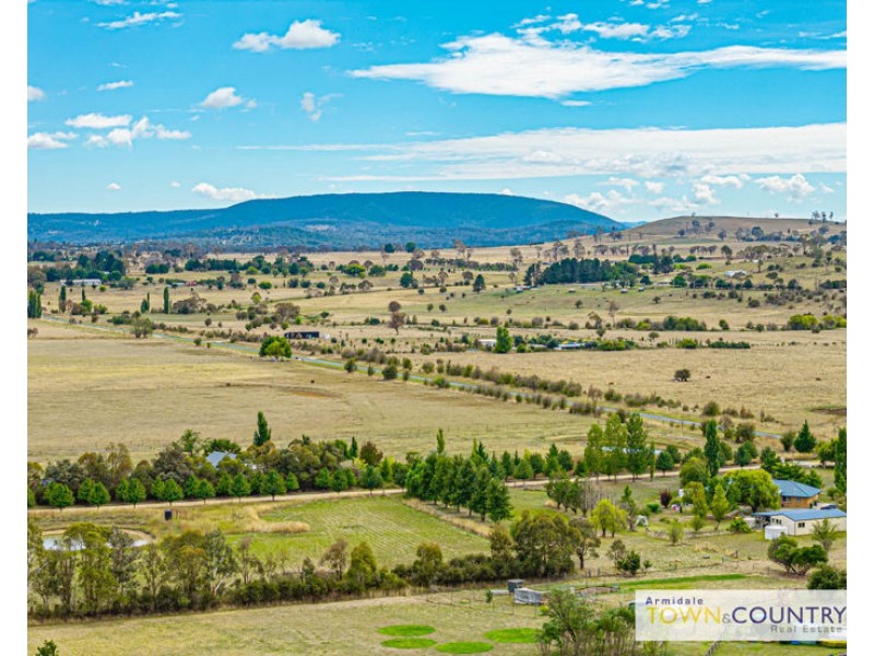 25 Mundays Lane, Armidale NSW 2350