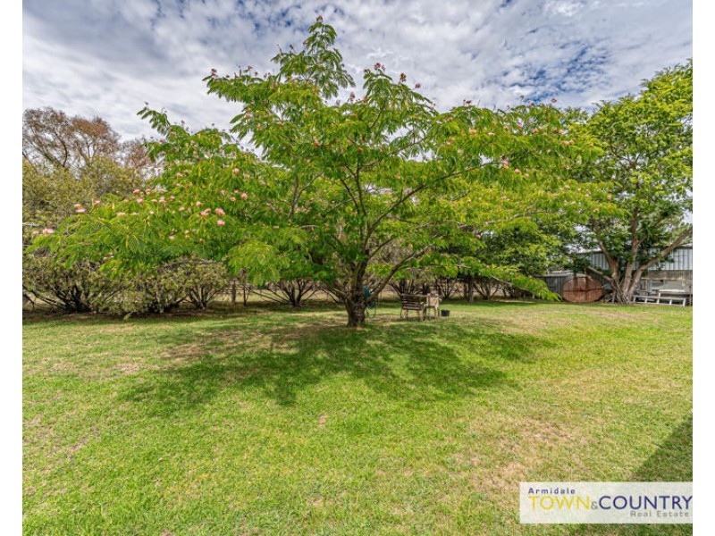 25 Mundays Lane, Armidale NSW 2350