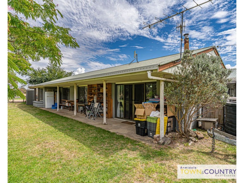 25 Mundays Lane, Armidale NSW 2350