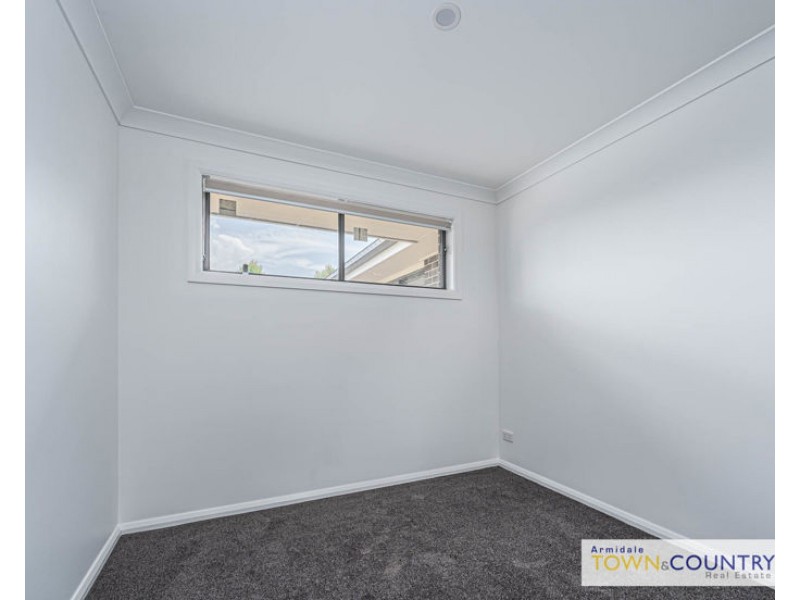 2/8 Niagara Street, Armidale NSW 2350